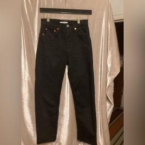 - RE/DONE Straight narrow jeans Sz 24